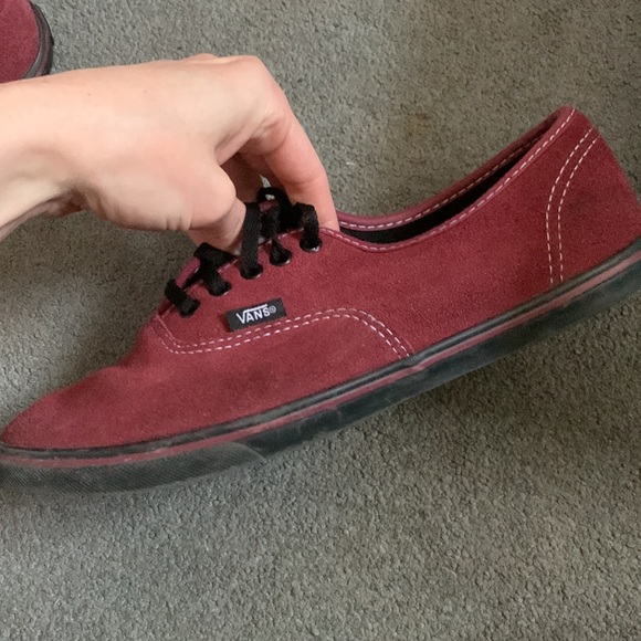 Maroon vans - Picture 2 of 8